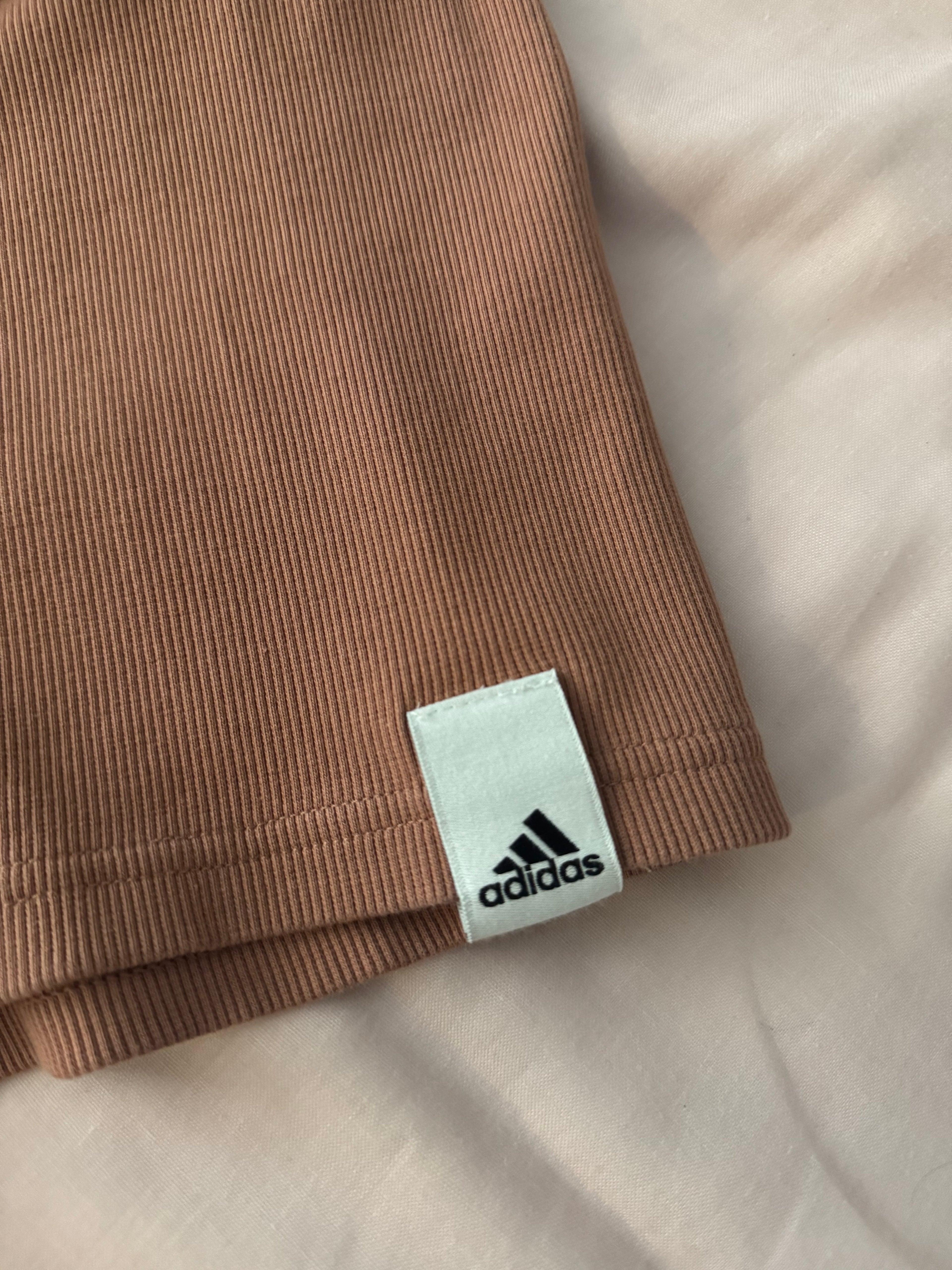 ADIDAS SHORT SIZE S