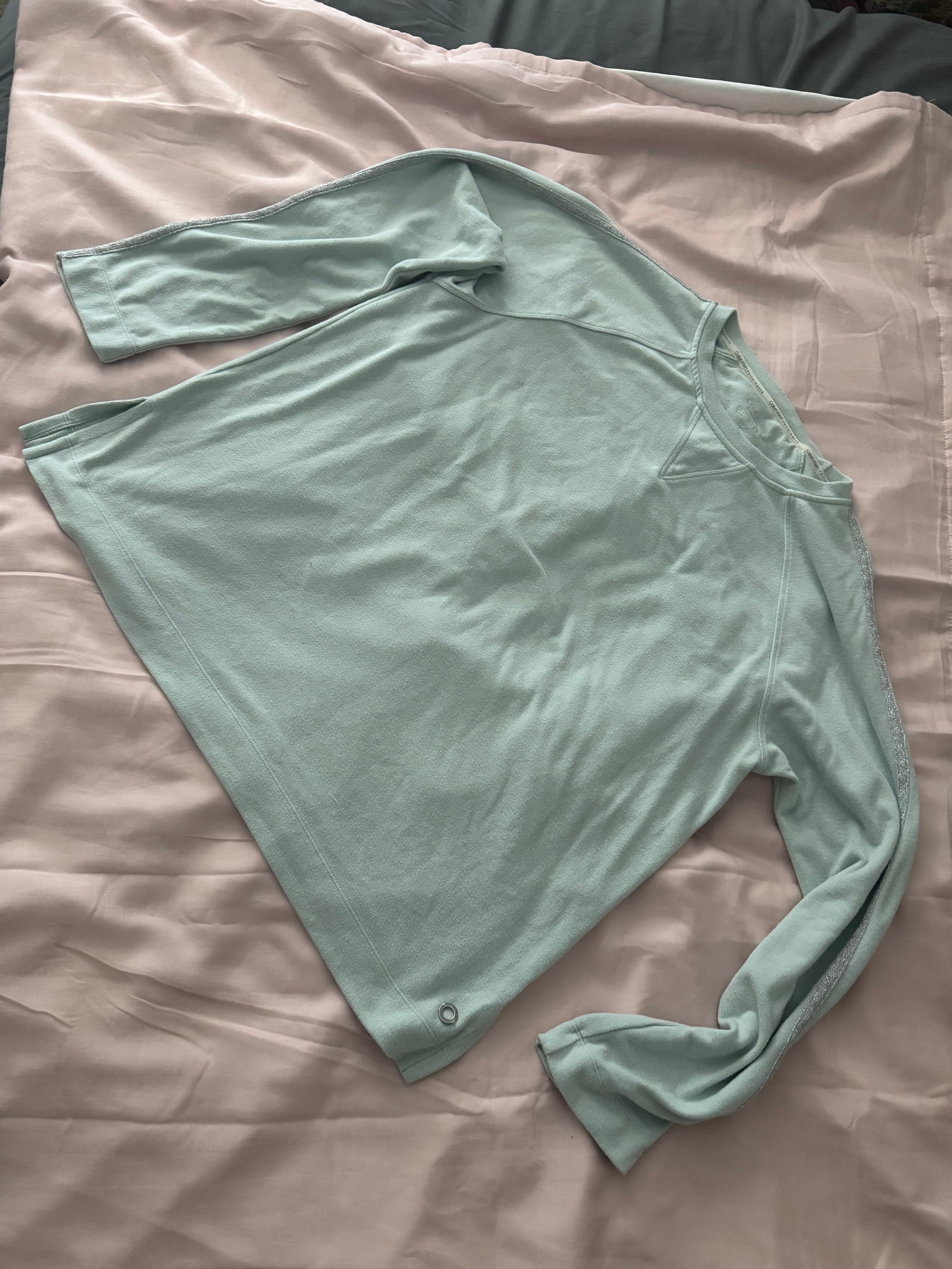 CALVIN KLEIN SWETER SIZE L