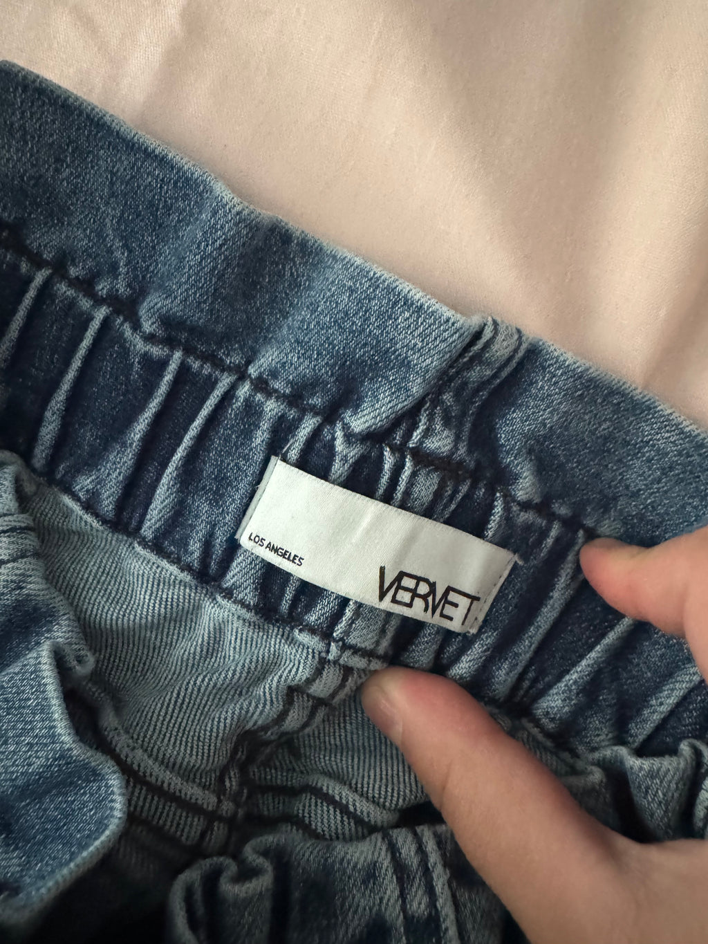 VERVET JEANS SIZE 28