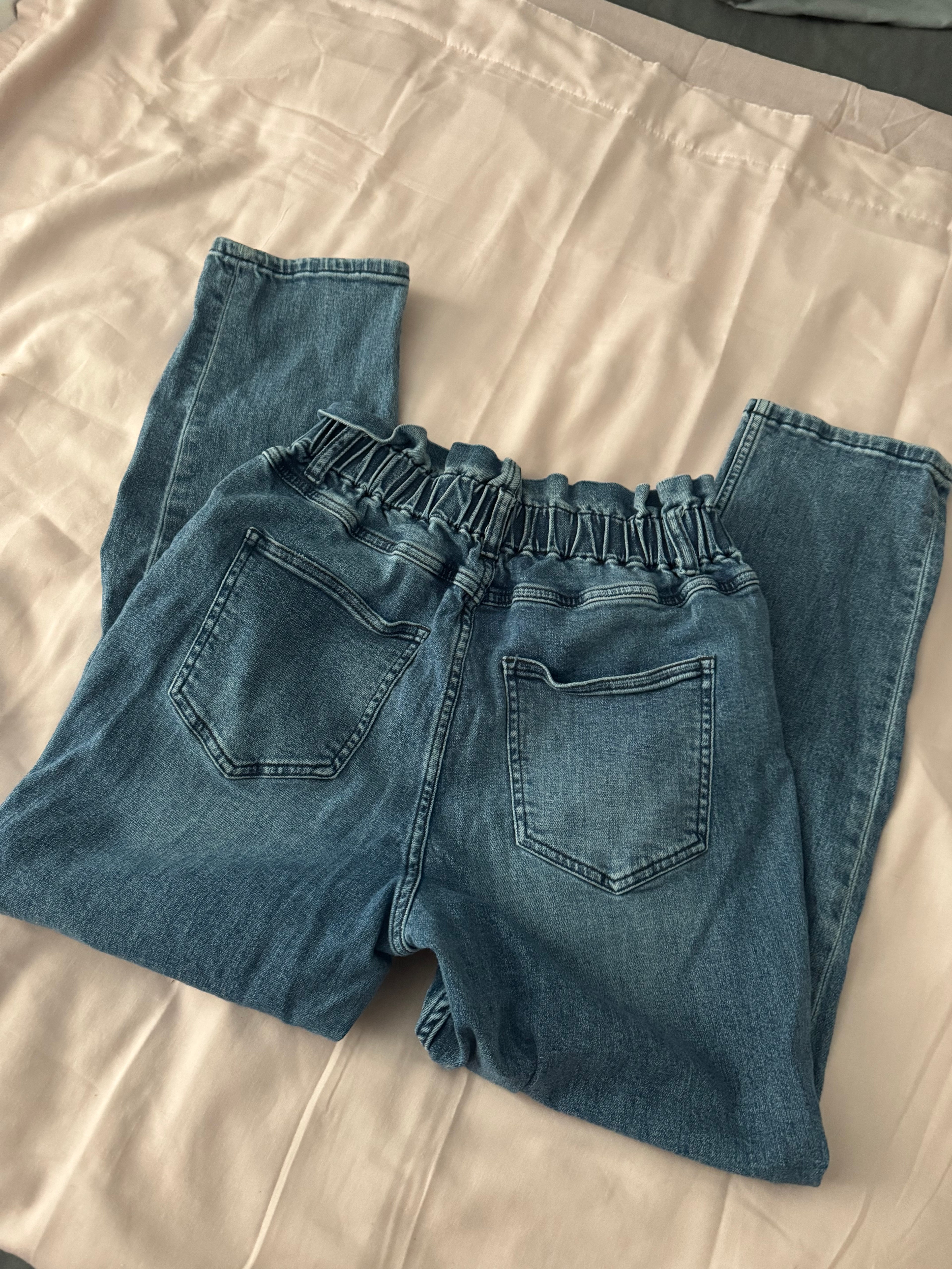 VERVET JEANS SIZE 28