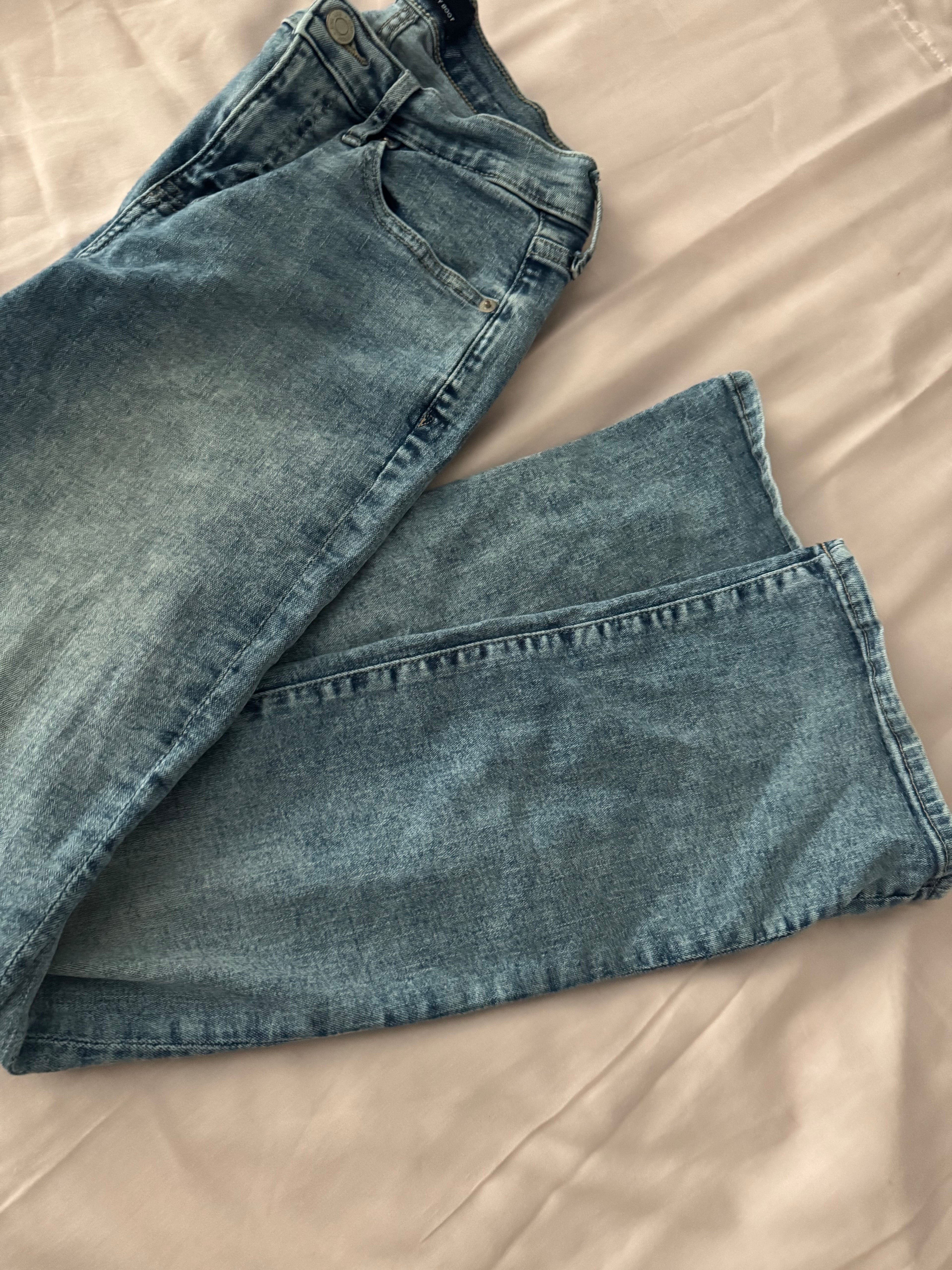 GAP JEANS SIZE 27