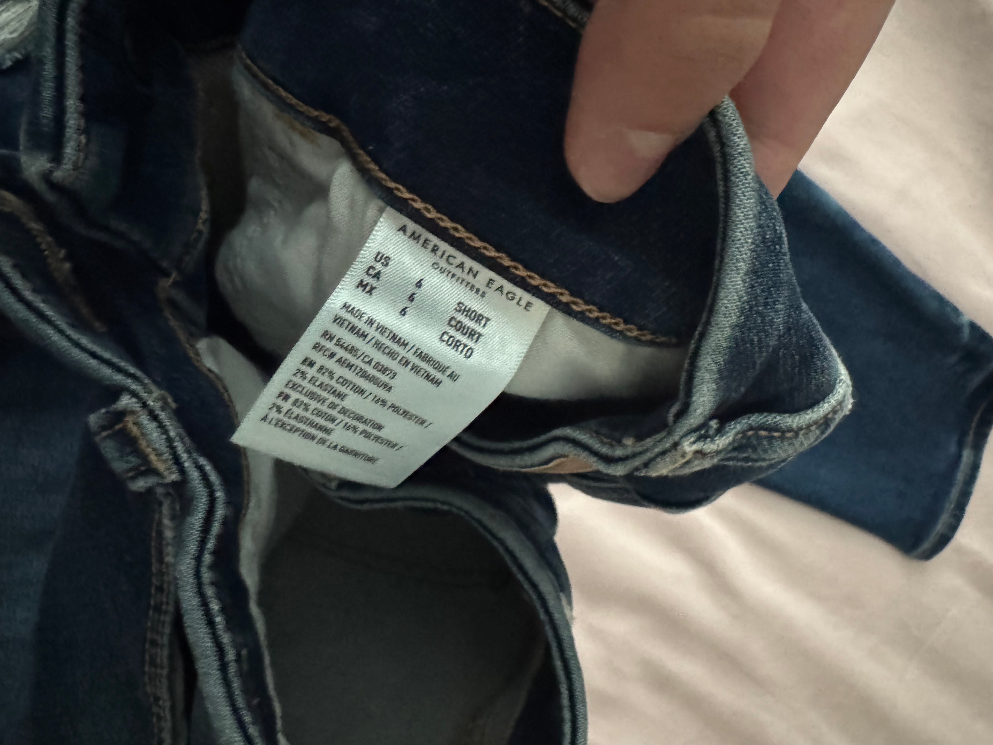 AMERICAN EAGLE SIZE 6