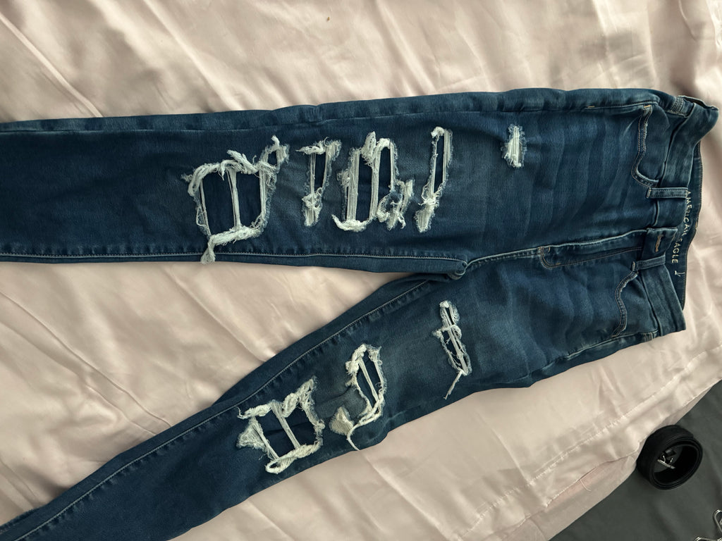AMERICAN EAGLE SIZE 6